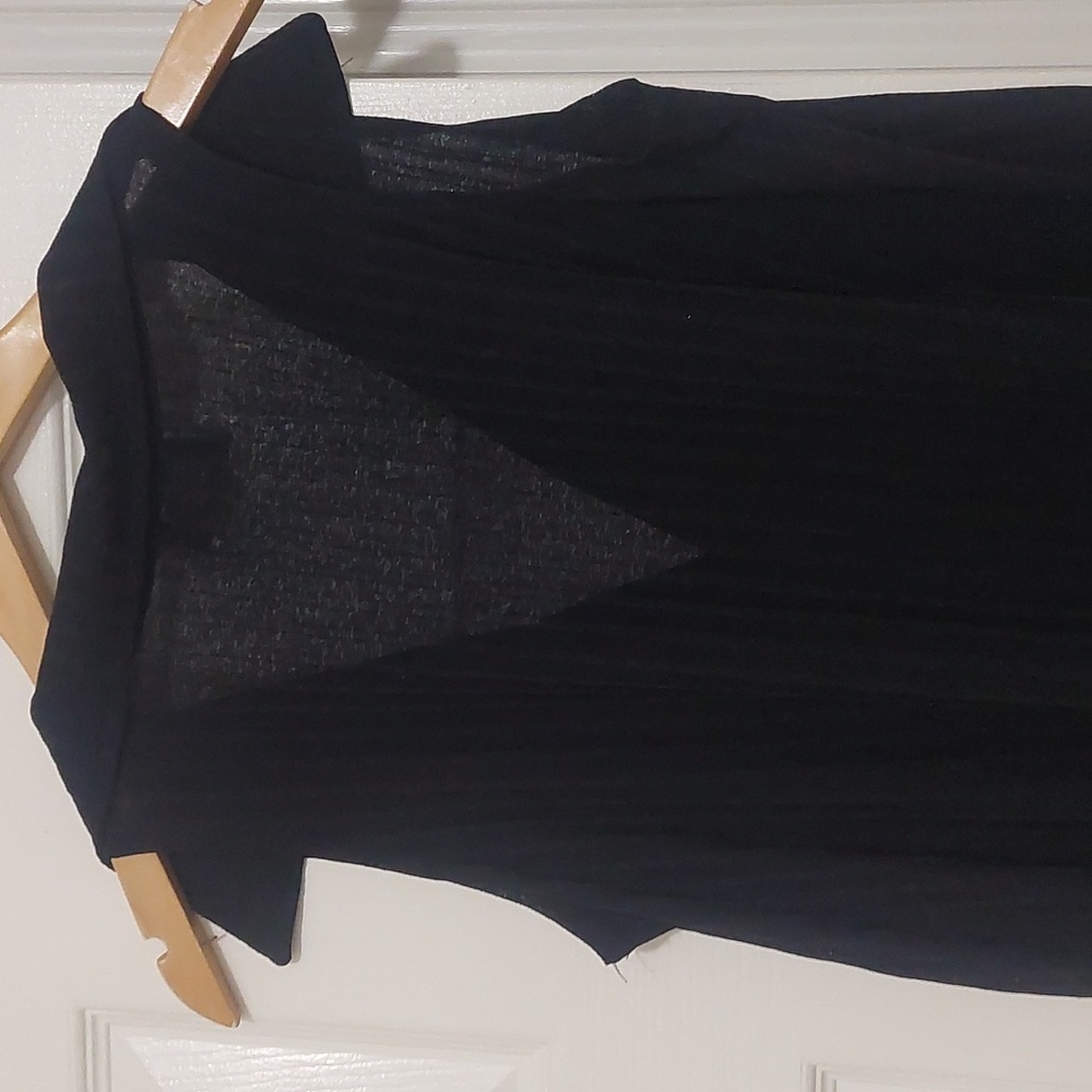 Flowy‎ Tunic - Picture 7 of 7